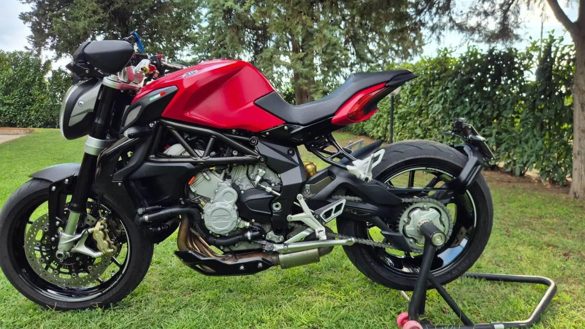MV Agusta Dragster 800 (2014 - 19)  (3)