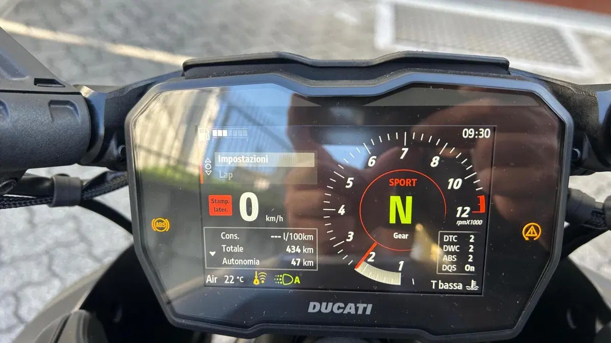 Ducati Diavel V4 (2023 - 26)  (2)