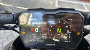 Ducati Diavel V4 (2023 - 26)  (2)