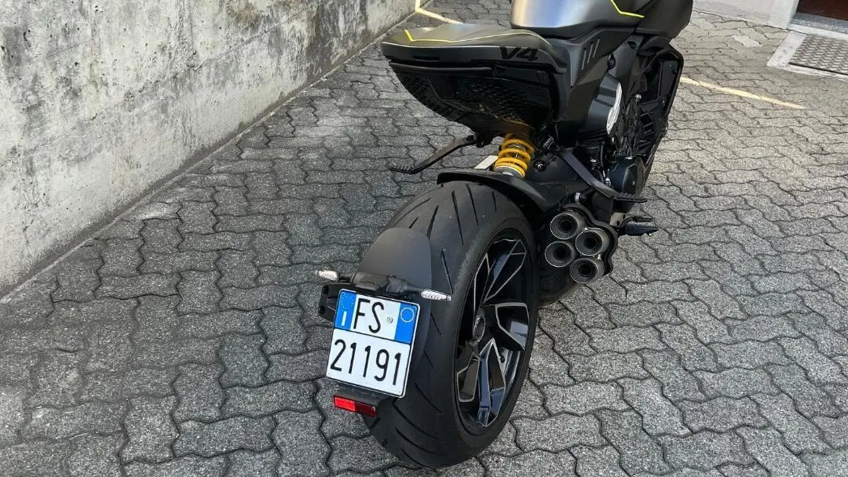 Ducati Diavel V4 (2023 - 26)  (3)