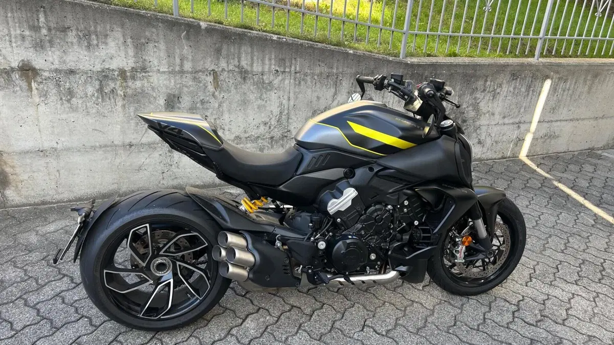 Ducati Diavel V4 (2023 - 26)  (11)