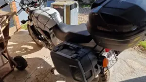 Honda NTV 650 (1988 - 01)  (2)