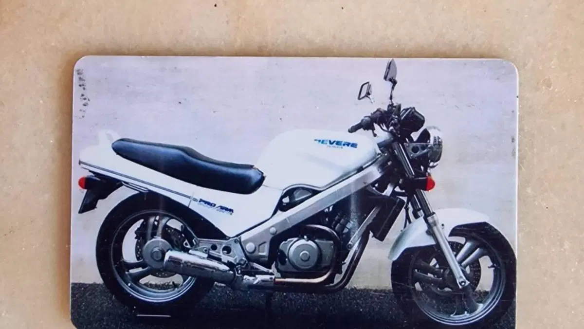 Honda NTV 650 (1988 - 01)  (9)