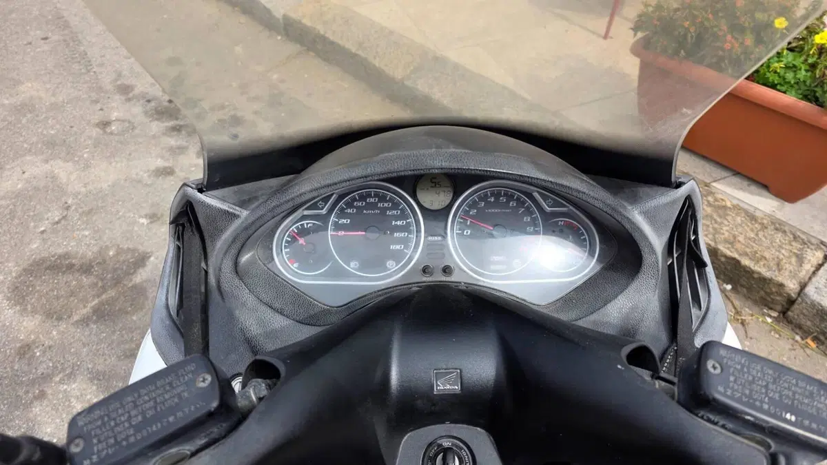 Honda SW-T 400 (2009 - 16)  (5)