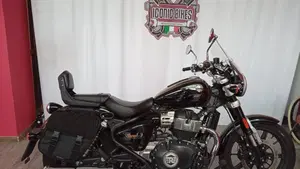 Royal Enfield Super Meteor 650 (2023 - 26) 