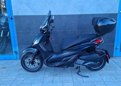 Piaggio Beverly 300 Hpe (2021) - Annuncio 10119012