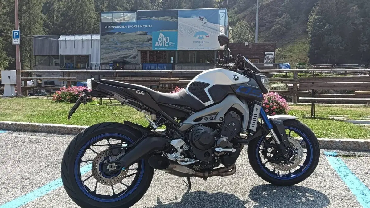 Yamaha MT-09 ABS (2016) 