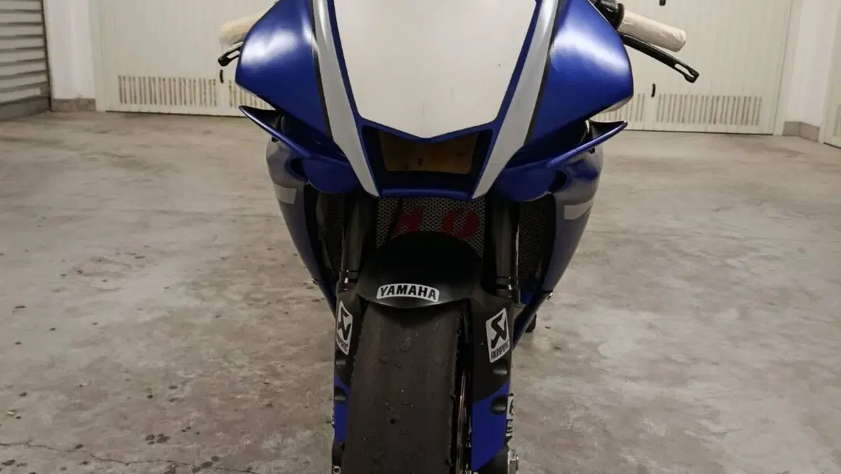 Yamaha YZF R1 (2020 - 25)  (4)