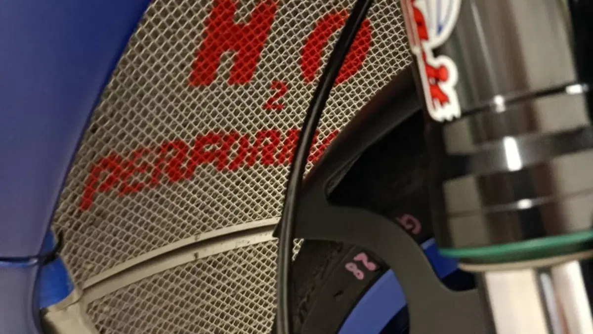 Yamaha YZF R1 (2020 - 25)  (9)