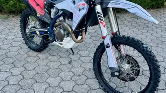 Husqvarna FE 250 (2022)