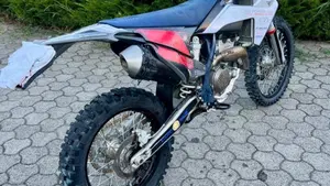 Husqvarna FE 250 (2022)  (4)