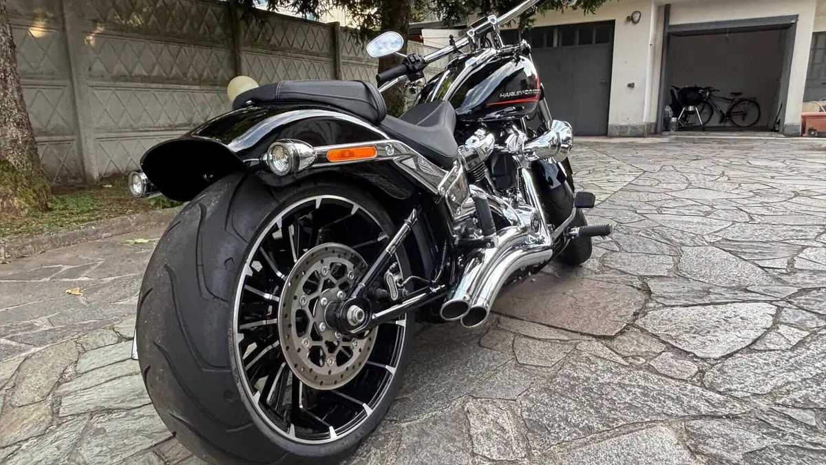 Harley-Davidson Breakout 117 (2023 - 24)  (2)