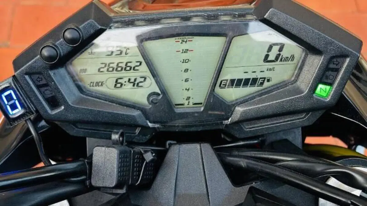 Kawasaki Z 800 e (2012 - 13)  (9)