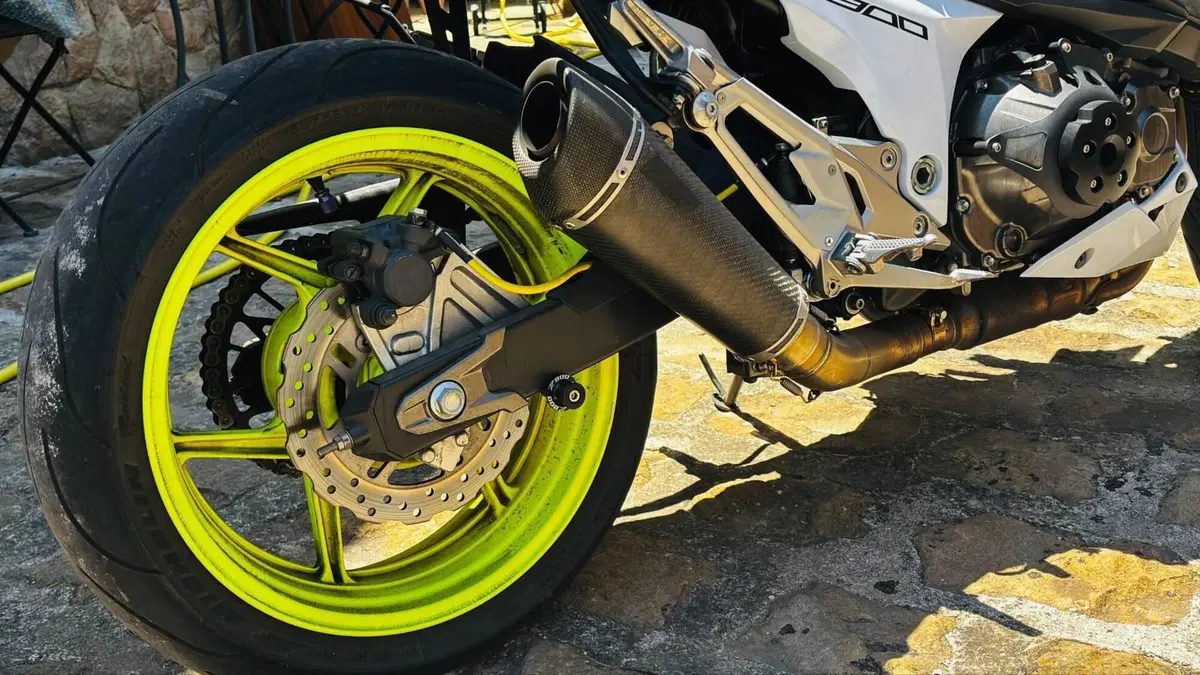 Kawasaki Z 800 e (2012 - 13)  (13)