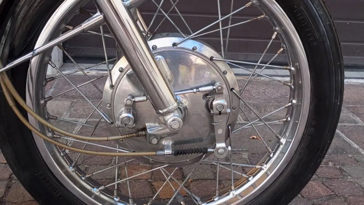 Kawasaki   (19)