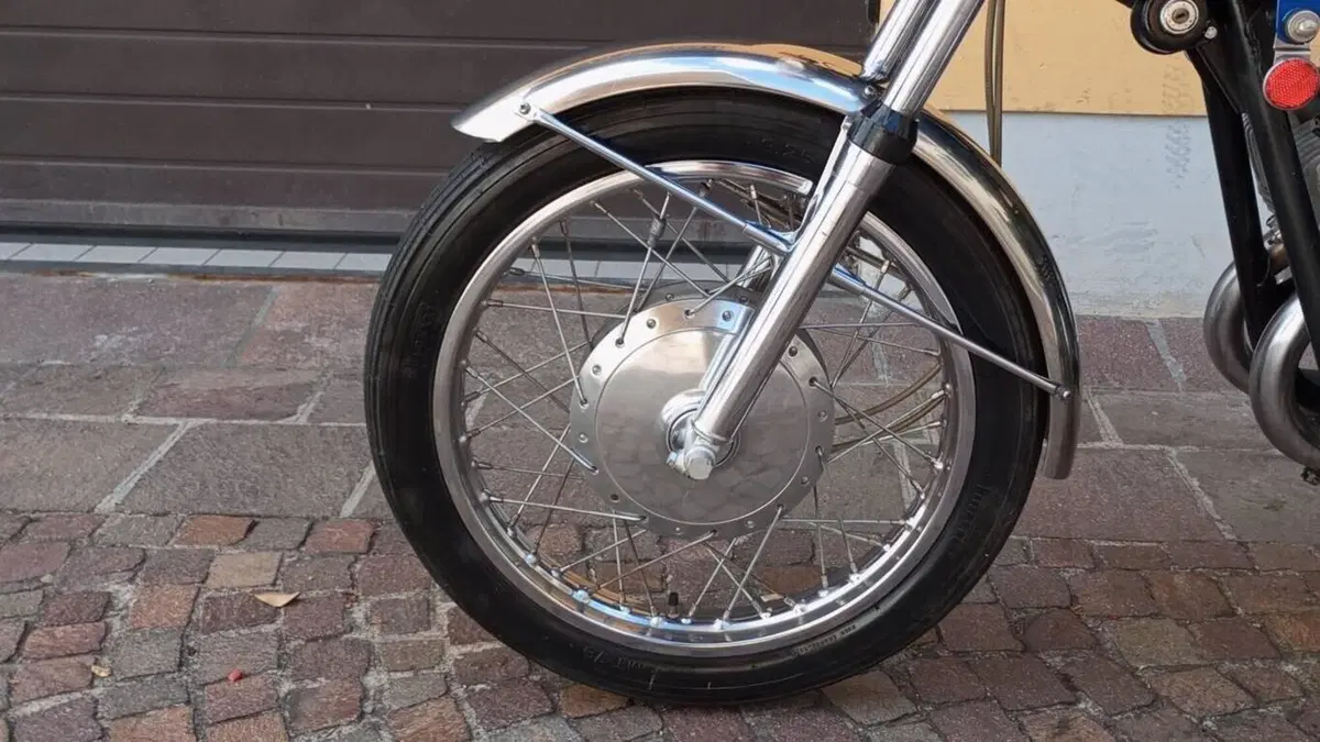 Kawasaki   (20)