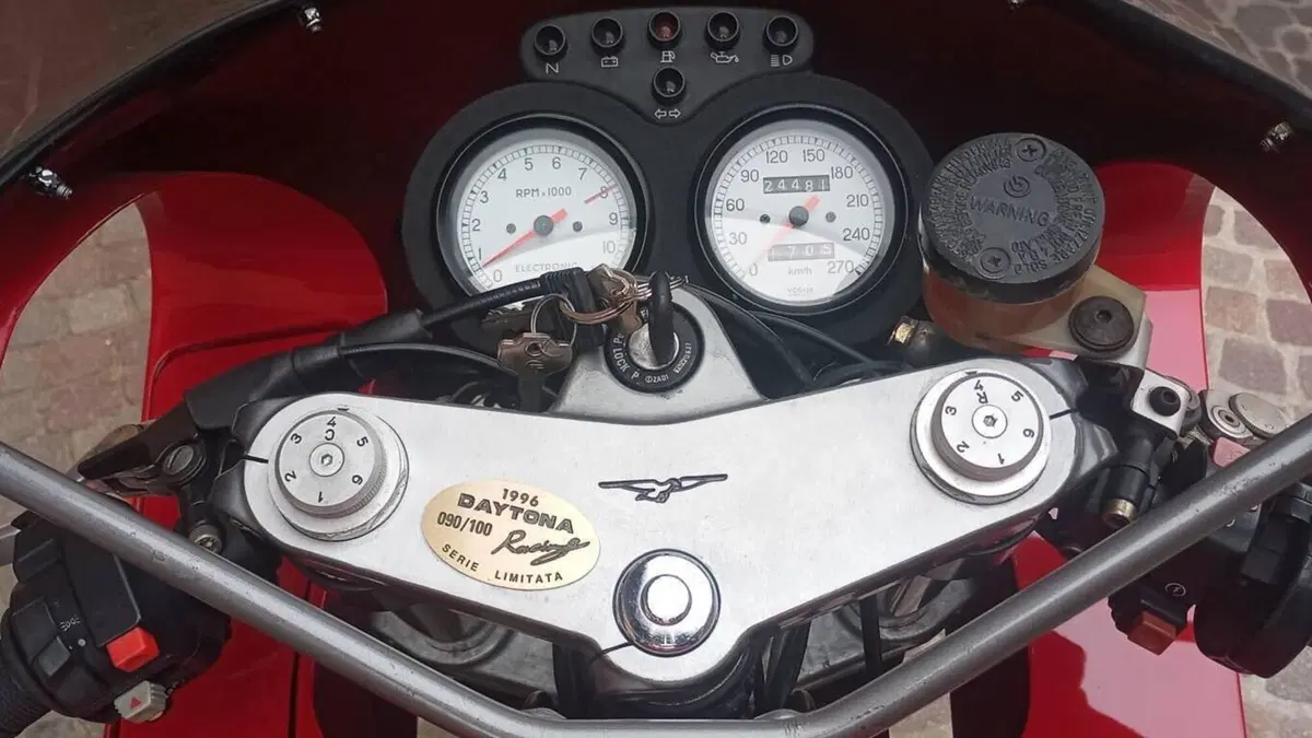 Moto Guzzi   (7)
