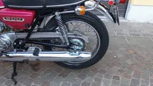 Suzuki   (19)