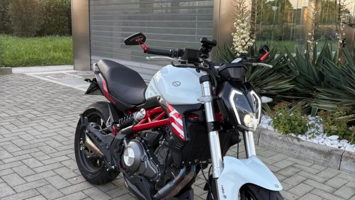 Benelli BN 302 S (2019 - 20) 