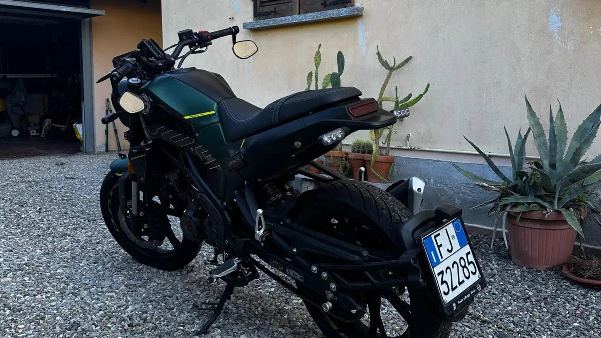 Benelli Leoncino 125 (2022 - 25)  (2)