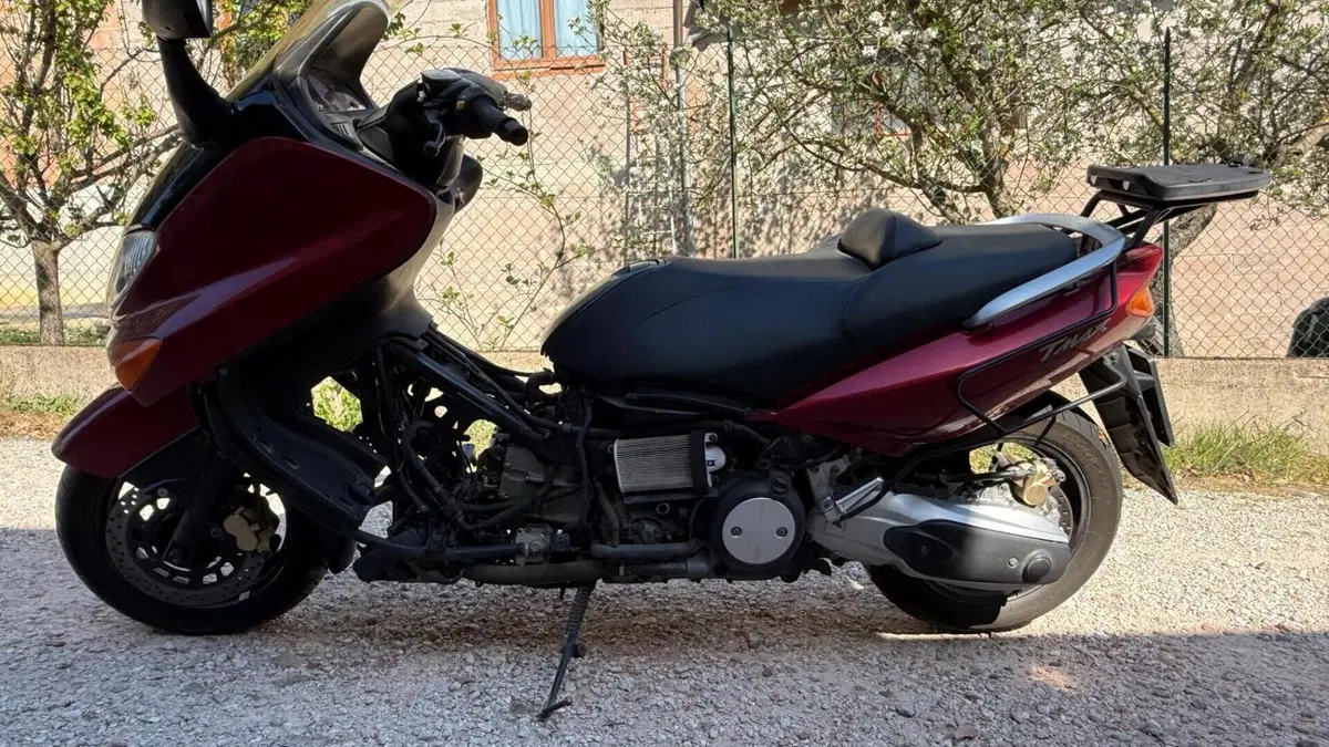 Yamaha T-Max 500 (2001 - 03)  (3)