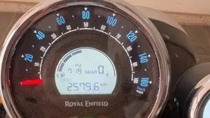 Royal Enfield Meteor 350 Aurora (2024 - 26)  (2)