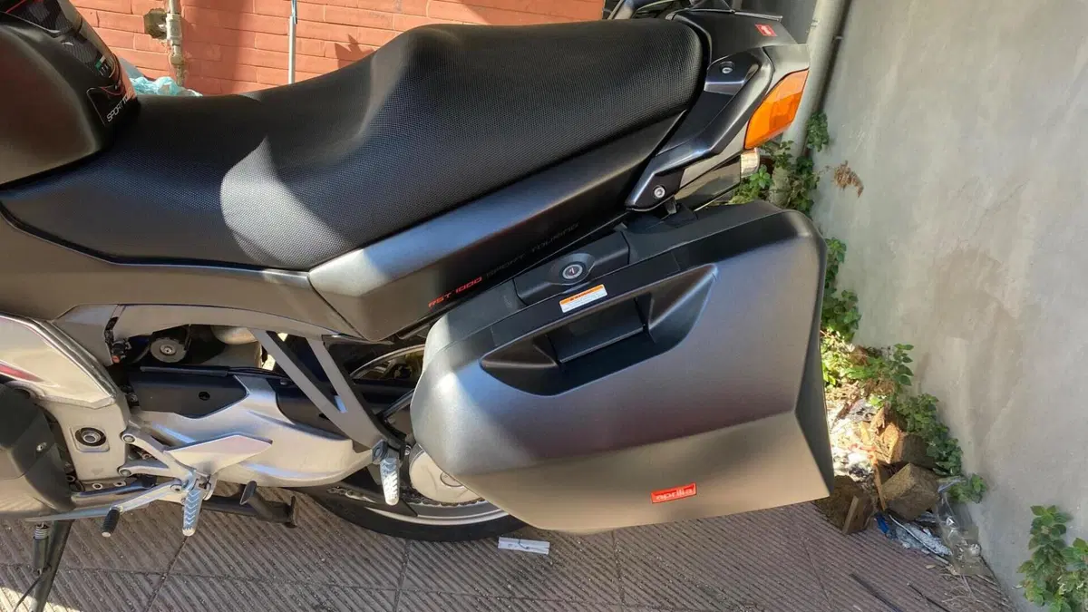 Aprilia RST 1000 Futura (2001 - 04)  (3)