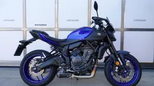 Yamaha MT-07 Y-AMT (2025 - 26)  (2)