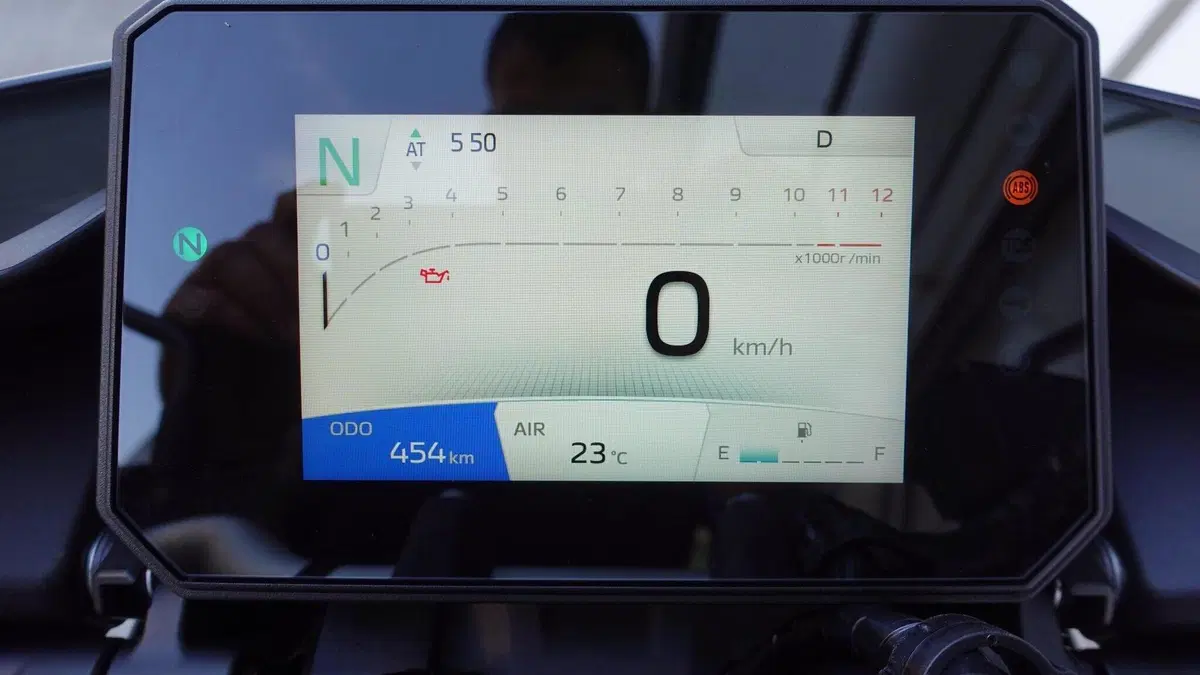 Yamaha MT-07 Y-AMT (2025 - 26)  (4)