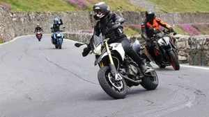 Aprilia Dorsoduro 750 (2009 - 14)  (4)
