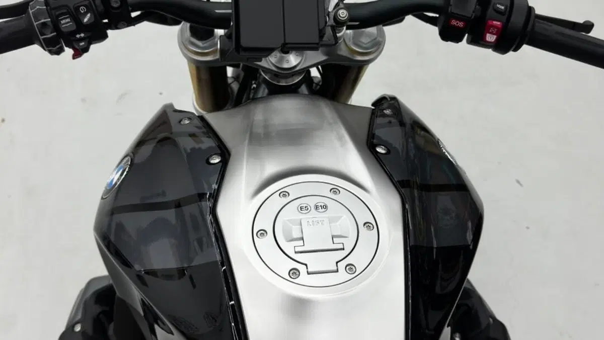 Bmw R 1250 R (2021 - 25)  (9)
