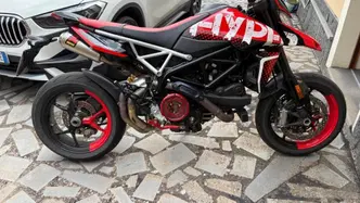 Ducati Hypermotard 950 RVE (2022 - 25) usata