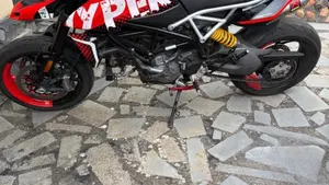 Ducati Hypermotard 950 RVE (2022 - 25)  (2)