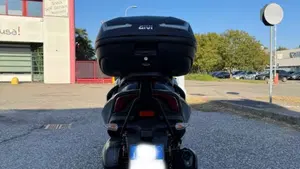 Yamaha Tricity 300 (2021 - 24)  (5)