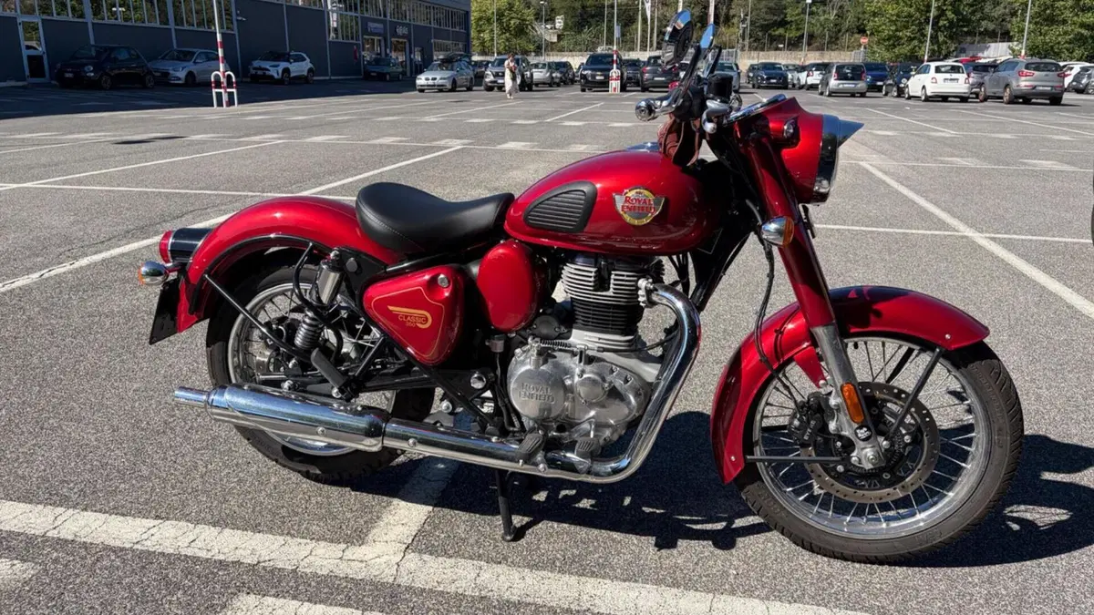 Royal Enfield Classic 350 (2021 - 26)  (4)