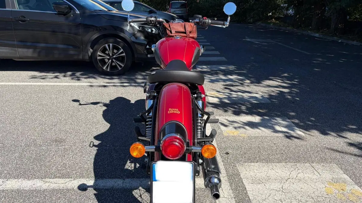 Royal Enfield Classic 350 (2021 - 26)  (5)