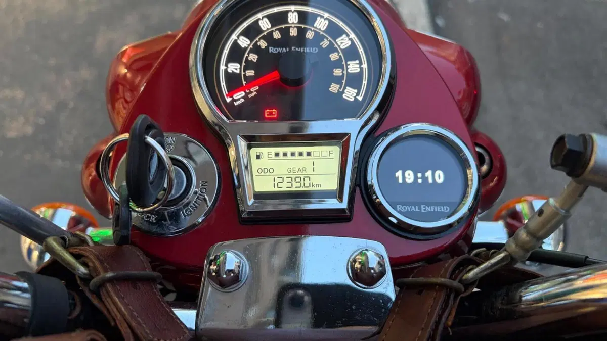 Royal Enfield Classic 350 (2021 - 26)  (8)