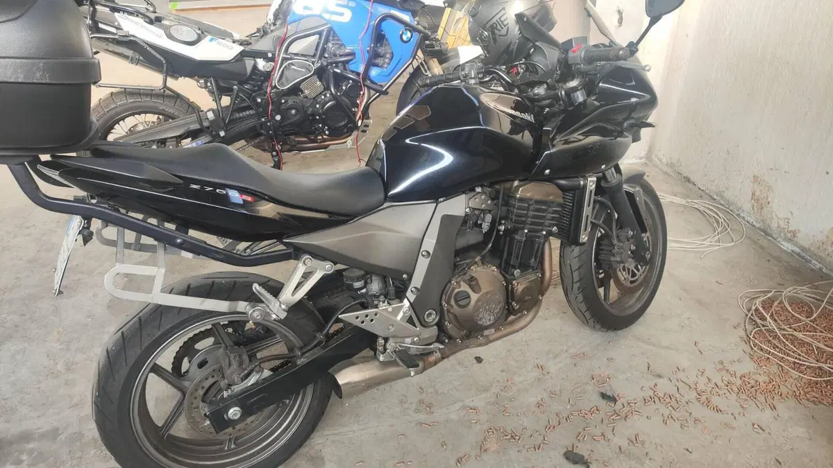 Kawasaki Z 750 S  (2)