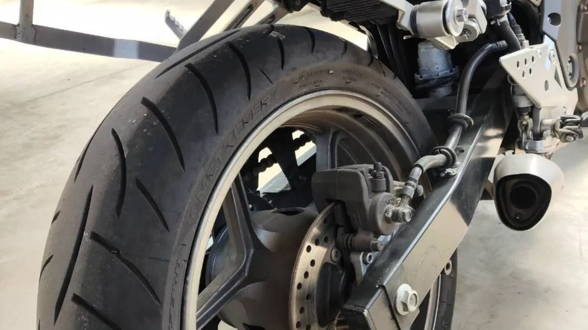 Kawasaki Z 750 S  (5)