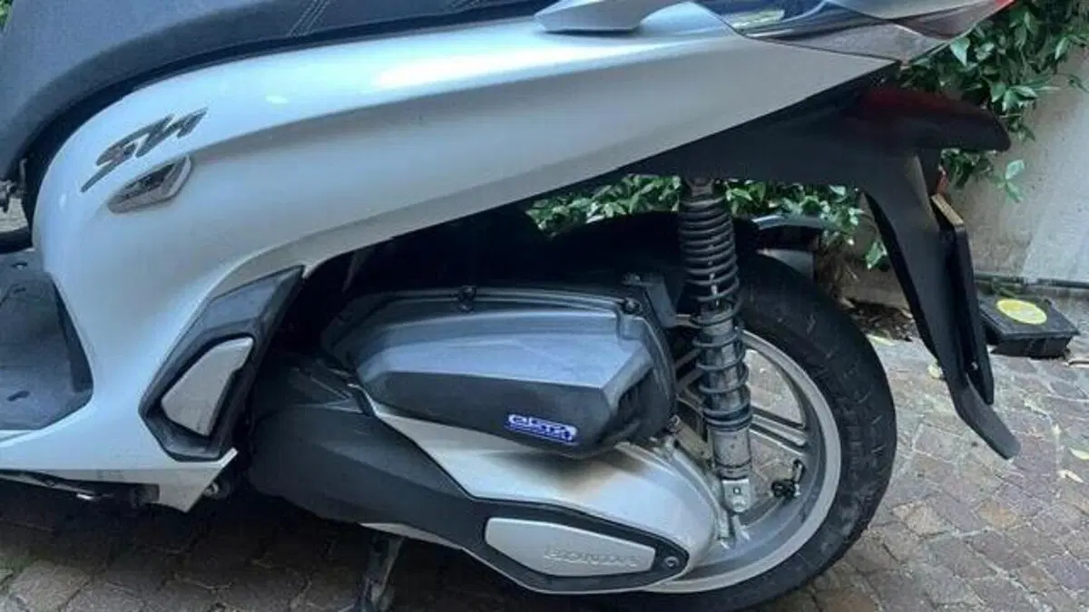 Honda SH 350 (2021 - 24)  (2)