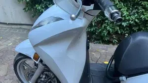 Honda SH 350 (2021 - 24)  (3)