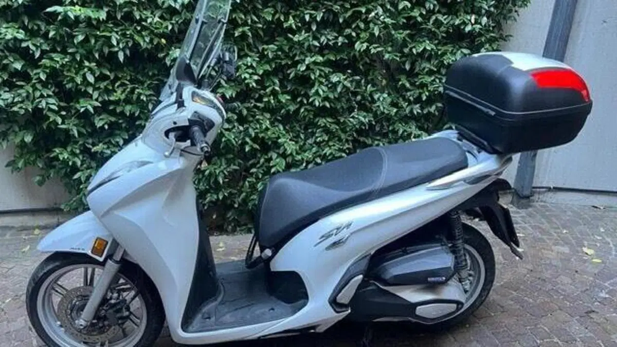 Honda SH 350 (2021 - 24)  (4)
