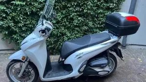 Honda SH 350 (2021 - 24)  (4)