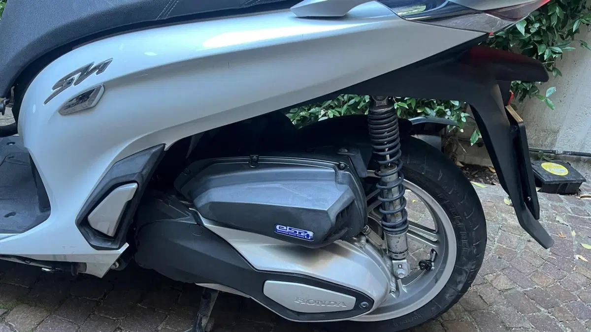 Honda SH 350 (2021 - 24)  (9)