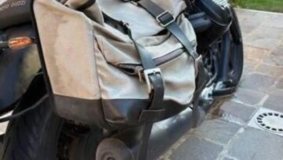 Moto Guzzi V7 Stone (2021 - 24)  (5)