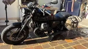 Moto Guzzi V7 Stone (2021 - 24)  (8)