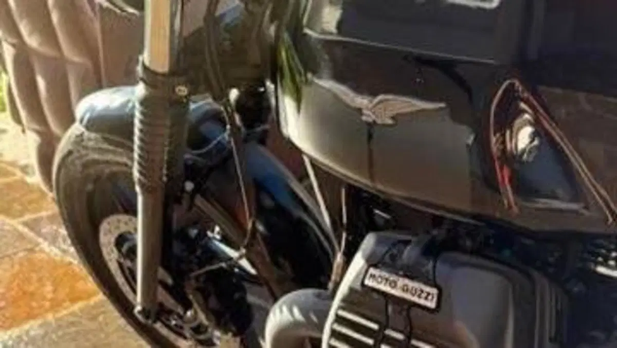 Moto Guzzi V7 Stone (2021 - 24)  (11)