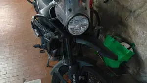 Royal Enfield Himalayan 450 (2024 - 26)  (6)