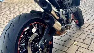 Ducati Monster 937 + (2021 - 25)  (4)