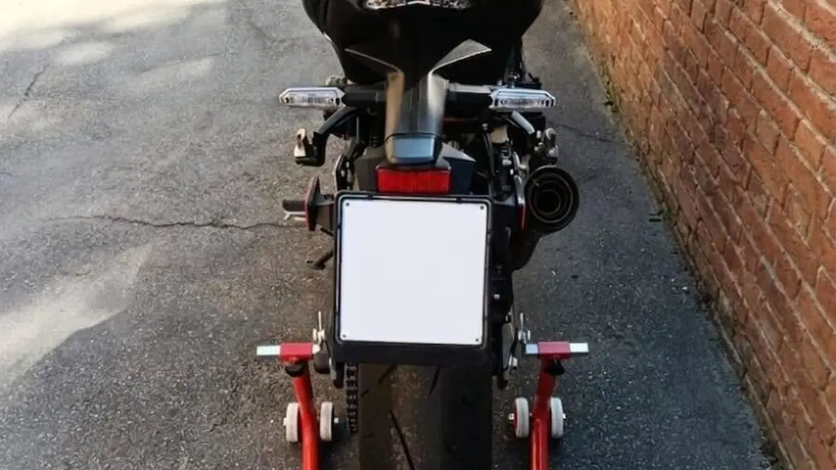 Kawasaki Z 900 (2021 - 24)  (2)
